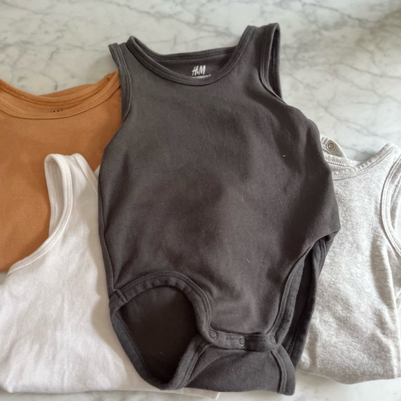 H&M onesie tank bundle - Picture 3 of 3